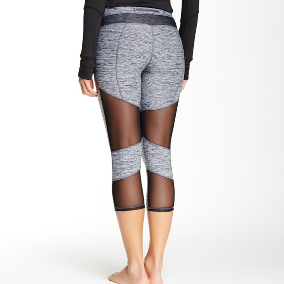 ELECTRIC YOGA Mesh Capri Pants - Picture 3 of 6